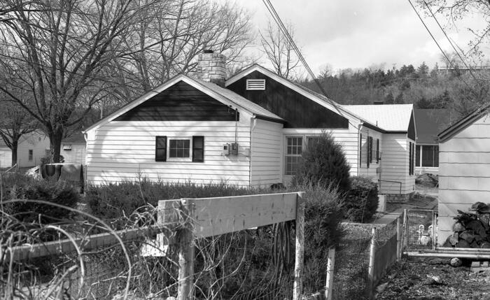 1122 N 8th Street, Manhattan, Kansas