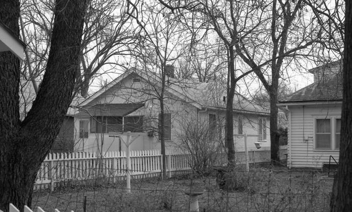 99-034 1126 Thurston