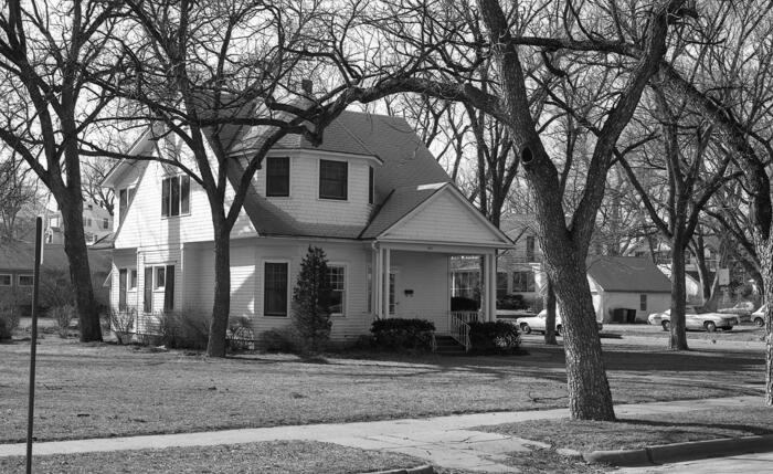 411 N 16th Street, Manhattan, Kansas