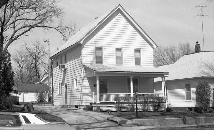 916 Leavenworth Street, Manhattan, Kansas